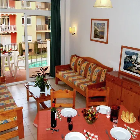 Apartment In Empuriabrava By The Beach Apartman Empuriabrava