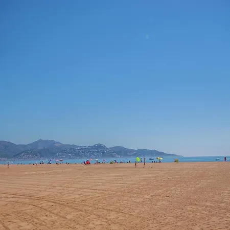 Apartman Apartment In Empuriabrava By The Beach
