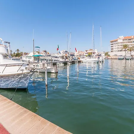 Apartment In Empuriabrava By The Beach Apartman