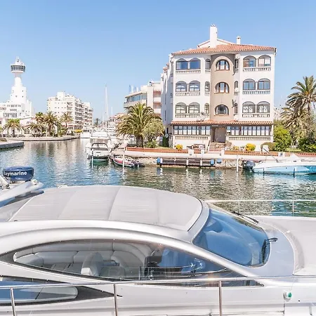 Apartment In Empuriabrava By The Beach Empuriabrava